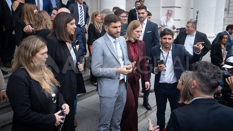 Semana de agenda cargada para el gobierno: reunión interna y debate por el tema cuidacoches