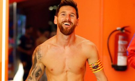 messi volvio a mostrar su tatuaje mas picaro: ¿los labios de antonella? messi volvio a mostrar su tatuaje mas picaro: ¿los labios de antonella?
