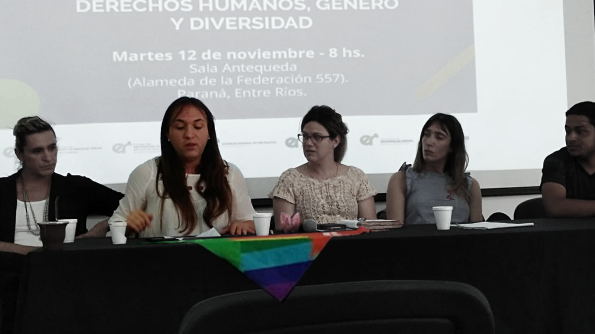 Visibilización, orgullo y ejemplo: la historia de una maestra trans de Gualeguay