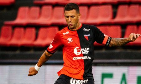 Bruno Bianchi rescindirá su contrato con el Club Atlético Colón y volverá al Club Atlético Tucumán. Bruno Bianchi rescindirá su contrato con el Club Atlético Colón y volverá al Club Atlético Tucumán.