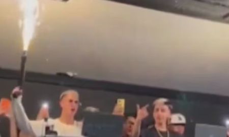 Captura del video: a lo Cromañon, prendieron una bengala dentro de un boliche Captura del video: a lo Cromañon, prendieron una bengala dentro de un boliche