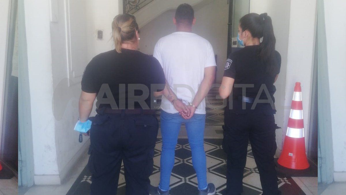 Mujeres policías fueron quienes atraparon al sospechoso.&nbsp;