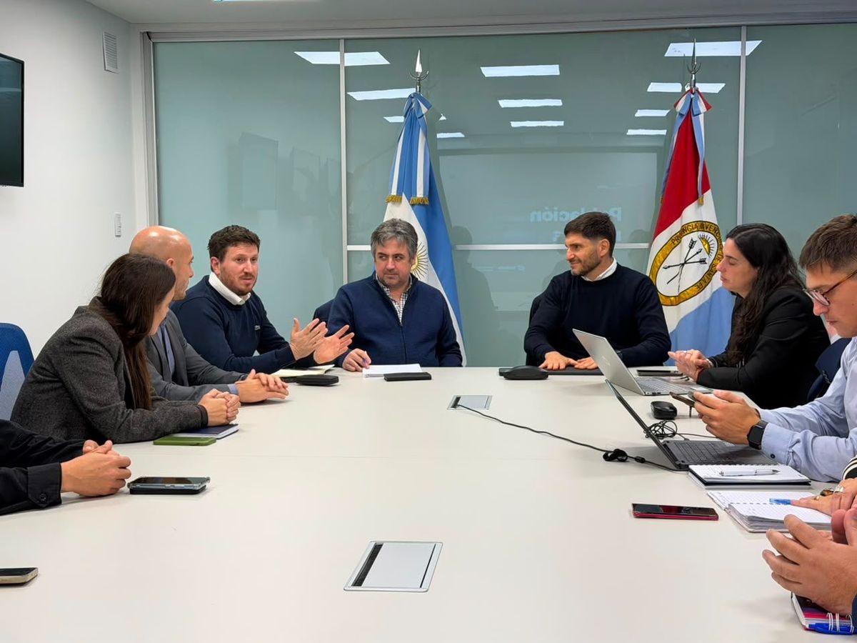 El gobernador de Santa Fe, Maximiliano Pullaro, confirmó este viernes la incorporación de Federico Angelini al Ministerio de Seguridad provincial.&nbsp;