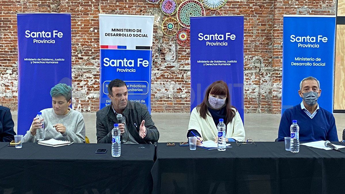 El gobierno de Santa Fe volvió a reunirse con representantes de diferentes organizaciones sociales