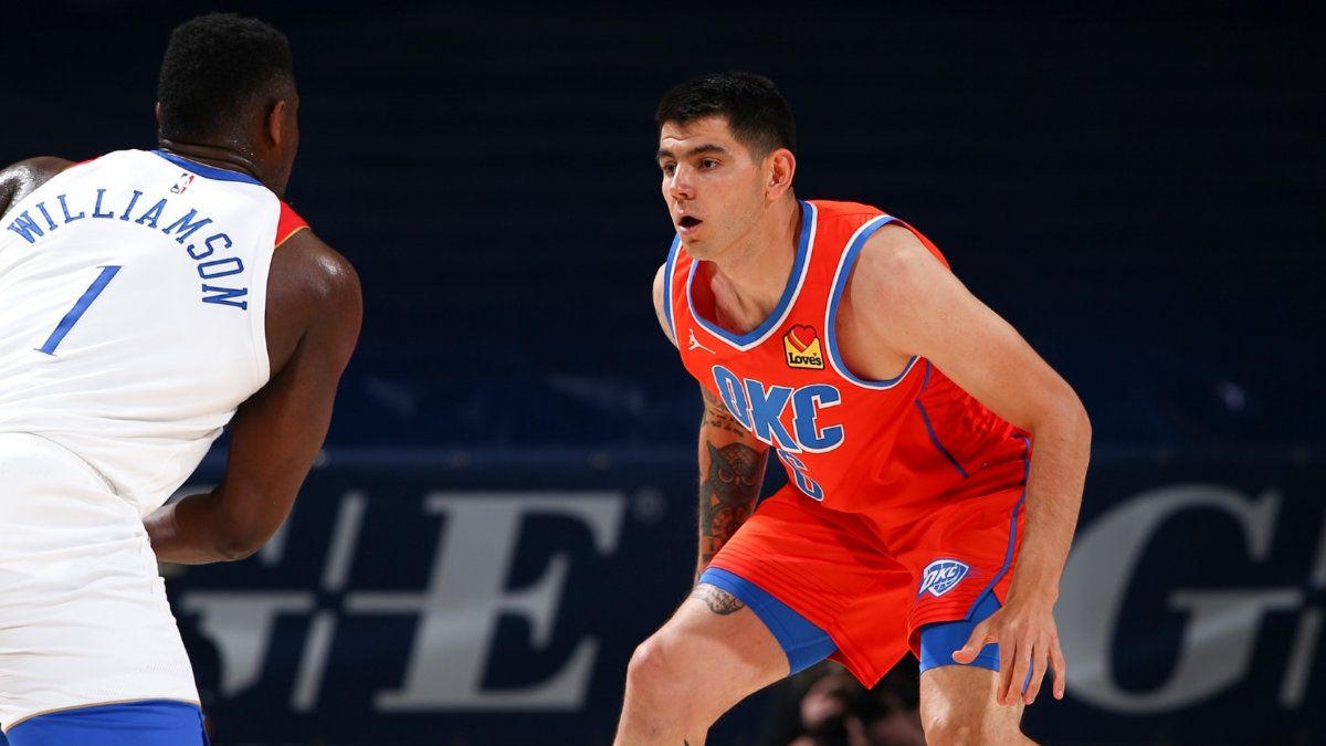 Gabriel Deck tuvo sus primeros minutos en la NBA con Oklahoma City Thunder y el entrenador lo felicitó por lo que demostró.