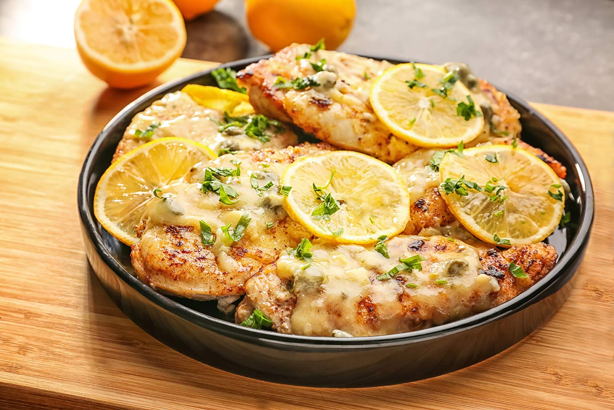 El pollo al limón es una excelente opción para sorprender a tu familia. El pollo al limón es una excelente opción para sorprender a tu familia.