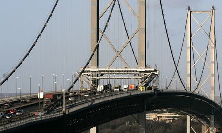 video: escalo un puente de mas de 150 metros para tomarse una selfie y termino detenido video: escalo un puente de mas de 150 metros para tomarse una selfie y termino detenido