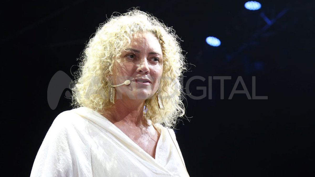 Silvia Klingler durante su discurso en el evento, que se llevó todos los aplausos. Silvia Klingler durante su discurso en el evento, que se llevó todos los aplausos.