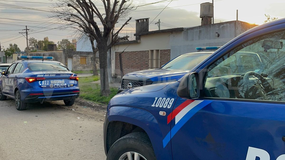 Aguado 7200: allanamiento por robo de motos.