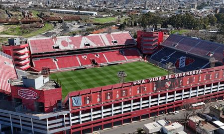 Denuncian por violencia de género a un futbolista de Independiente y la Justicia dictó restricciones Denuncian por violencia de género a un futbolista de Independiente y la Justicia dictó restricciones