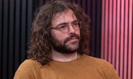 Peter Lanzani permanece internado en el Sanatorio de Colegiales tras sufrir una descompensación en su casa. Peter Lanzani permanece internado en el Sanatorio de Colegiales tras sufrir una descompensación en su casa.