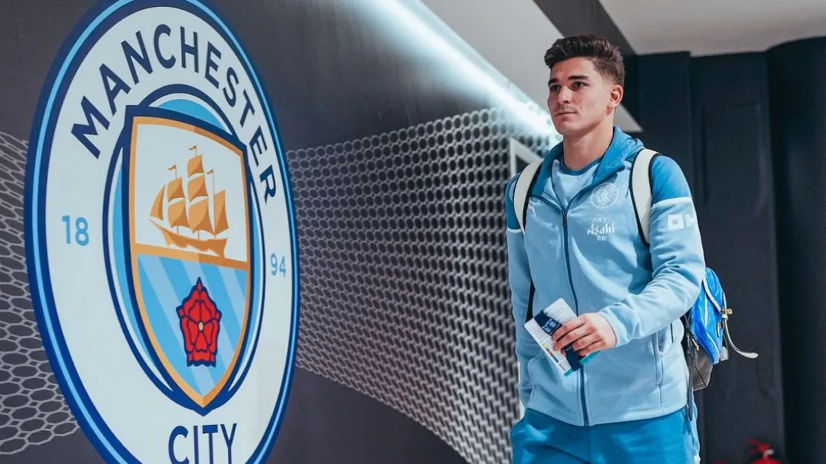 Julián Álvarez en el Manchester City. Julián Álvarez en el Manchester City.