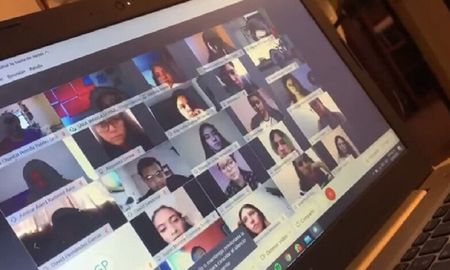 el enojo de la maestra que se hizo viral: ¡arreglan sus problemas de camara o tienen falta! el enojo de la maestra que se hizo viral: ¡arreglan sus problemas de camara o tienen falta!