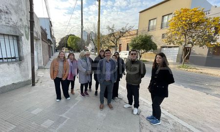 Los vecinos de Candioti Sur se manifestaron y pidieron avances en la obra de la agua potabilizadora. Los vecinos de Candioti Sur se manifestaron y pidieron avances en la obra de la agua potabilizadora.
