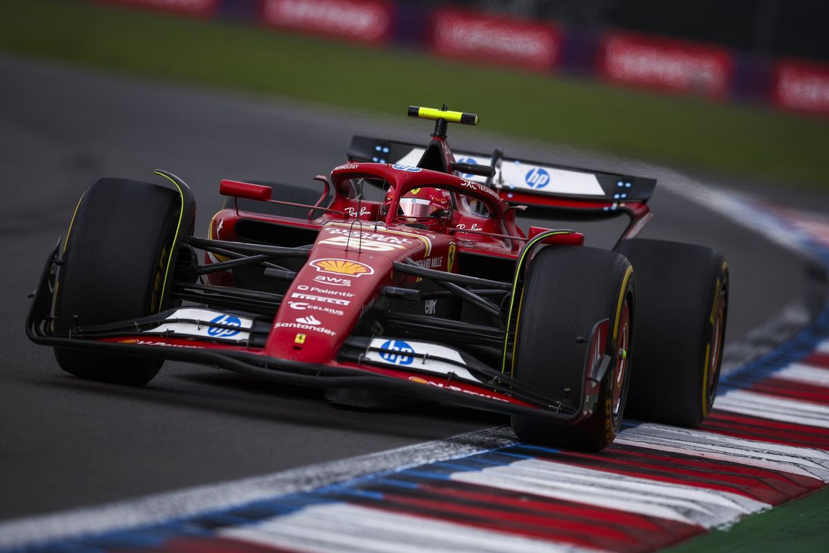 Carlos Sainz, de Ferrari, consiguió el primer en el Gran Premio de México.