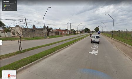 Bulevar French y Dorrego: asaltaron a un policía y le robaron el arma reglamentaria. Bulevar French y Dorrego: asaltaron a un policía y le robaron el arma reglamentaria.