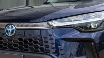 Caen los precios de autos Toyota en Argentina: bajan hasta 13% en modelos premium