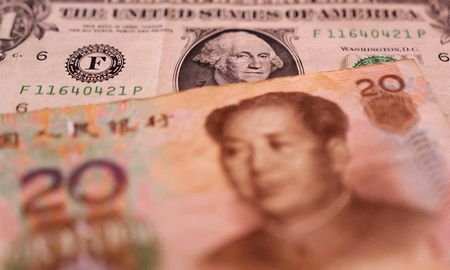 El Banco Central de la República Argentina y el Banco del Pueblo de China confirmaron hoy la activación de un segundo tramo del swap de monedas por US$ 6.500 millones. El Banco Central de la República Argentina y el Banco del Pueblo de China confirmaron hoy la activación de un segundo tramo del swap de monedas por US$ 6.500 millones.