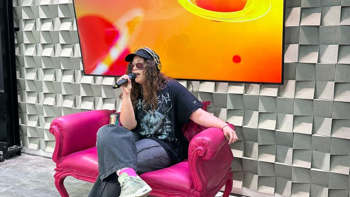 Anat está ultimando los detalles de lo que será su primer lanzamiento discográfico.