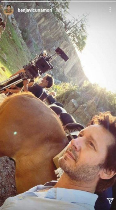 La selfie de Benjamín Vicuña en plenas grabaciones desde Tandil. 