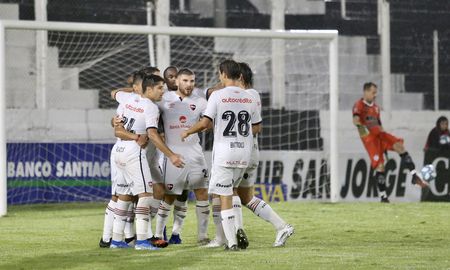 central cordoba cayo como local y colon vuelve a depender de si mismo en la permanencia