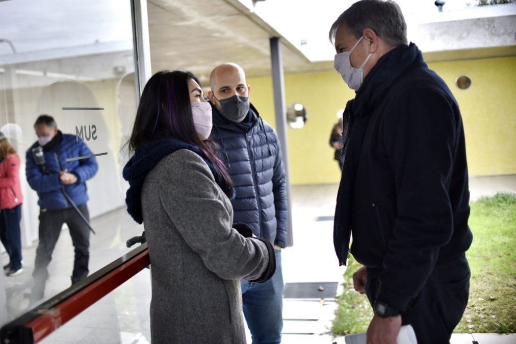 El intendente local destacó que en los establecimientos se trabaja con los protocolos adecuados, y se replican los mismos con los padres.