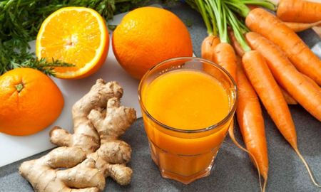 Jugo de naranja, zanahoria y jengibre para subir las defensas y tener más energía. Jugo de naranja, zanahoria y jengibre para subir las defensas y tener más energía.