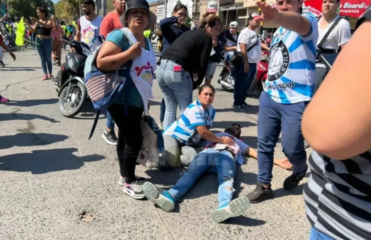 Un hombre apuñaló a un manifestante en Chaco.