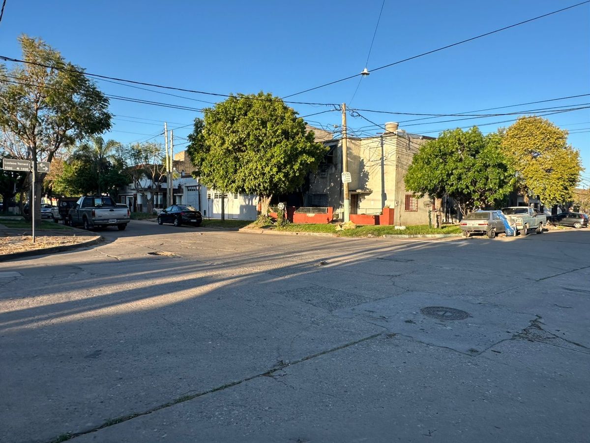 El robo ocurrió en plena tarde de barrio Candioti Norte de Santa Fe. El robo ocurrió en plena tarde de barrio Candioti Norte de Santa Fe.