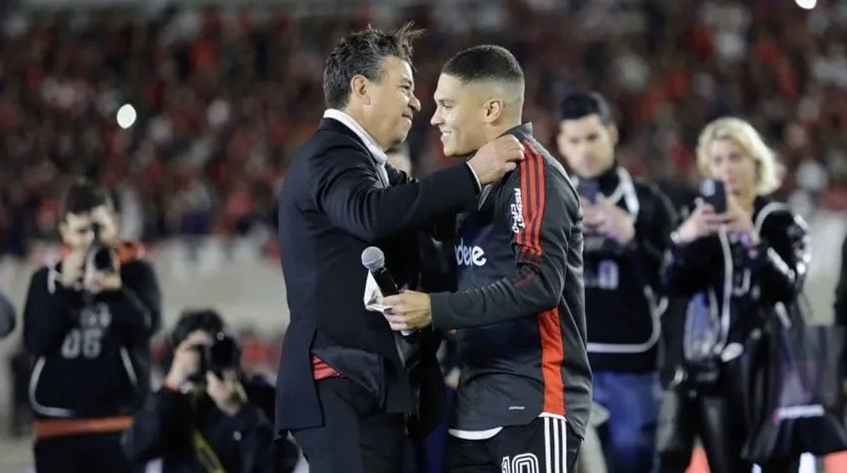 Juanfer Quintero sorprendió a todos y leyó una carta muy especial para Marcelo Gallardo.