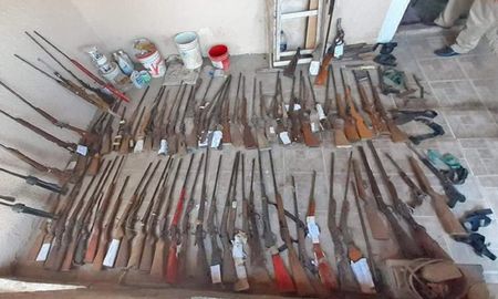 trabajaban en la justicia, robaban armas de operativos y luego las vendian trabajaban en la justicia, robaban armas de operativos y luego las vendian