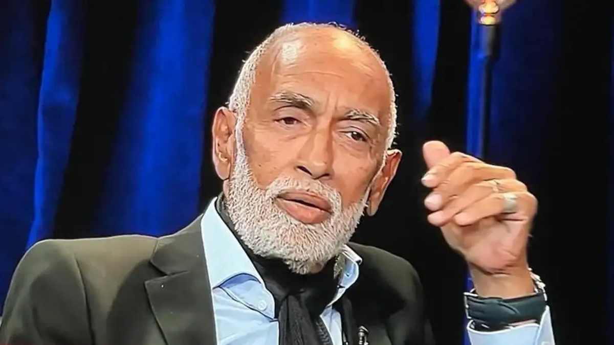 El misterioso y furioso mensaje de Oscar Negro González Oro