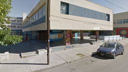 violencia escolar en rio negro: un adolescente apunalo a un companero a la salida del colegio