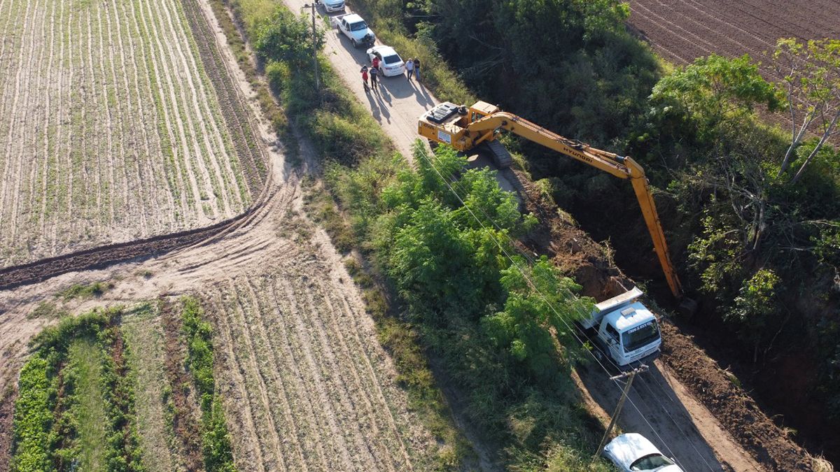 El gobierno de la provincia de Santa Fe ejecuta obras de alto impacto en materia de recursos hídricos en diferentes localidades de la provincia