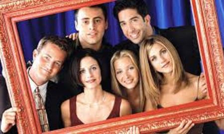 Friends: el motivo por el cual Emily dejo de aparecer luego de la temporada 4. Friends: el motivo por el cual Emily dejo de aparecer luego de la temporada 4.
