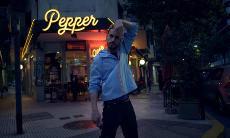 Pepper, todo por un like Pepper, todo por un like