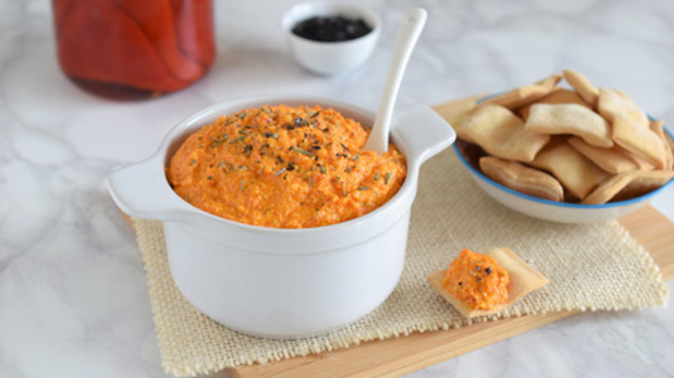Este dip es ideal para acompañar la picada.