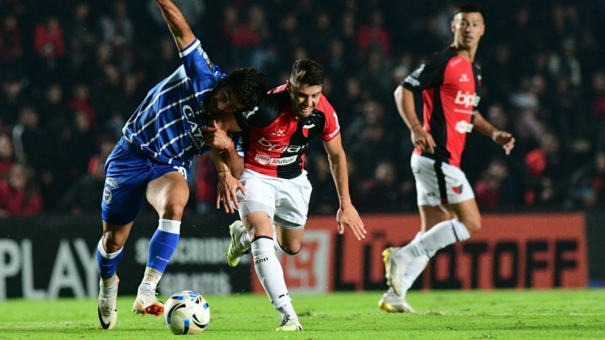 Colón vs. Godoy Cruz por la Primera Nacional.