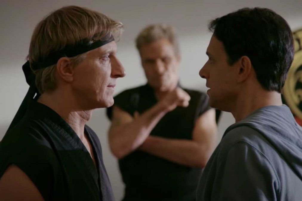 Cobra Kai estrenó su tercera temporada en Netflix e hizo nuevas referencias a Karate Kid.