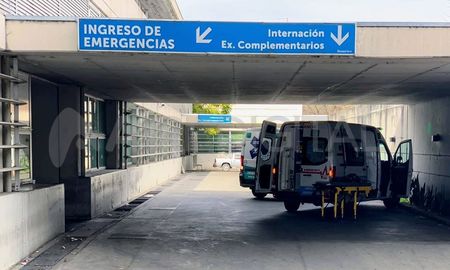 un hombre pelea por su vida en rosario tras haber sido baleado en el cuello un hombre pelea por su vida en rosario tras haber sido baleado en el cuello