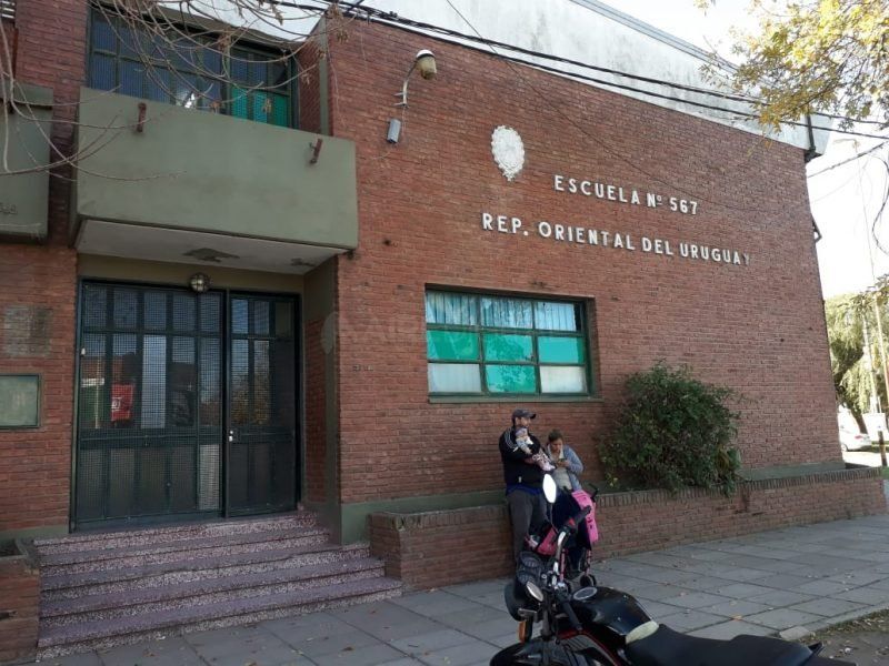 Escuela Uruguay: 15 chicos fueron hospitalizados con síntomas de intoxicación