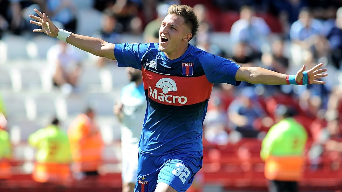 Mateo Retegui atraviesa un gran presente futbolístico y, si bien se perdió algunos partidos de Tigre por una lesión en su rodilla, volvió a jugar como si nada y sigue siendo el goleador de la Liga Profesional 2023 y de la Selección de Italia camino a la Eurocopa de 2024.