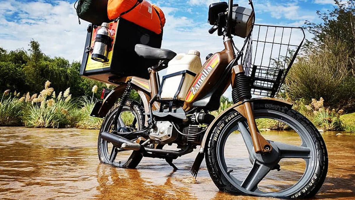 Martín Nuccelli partirá desde la localidad cordobesa de el Nono con la misión de recorrer el país desde la Quiaca hasta Ushuaia en su moto Zanella de 50cc.