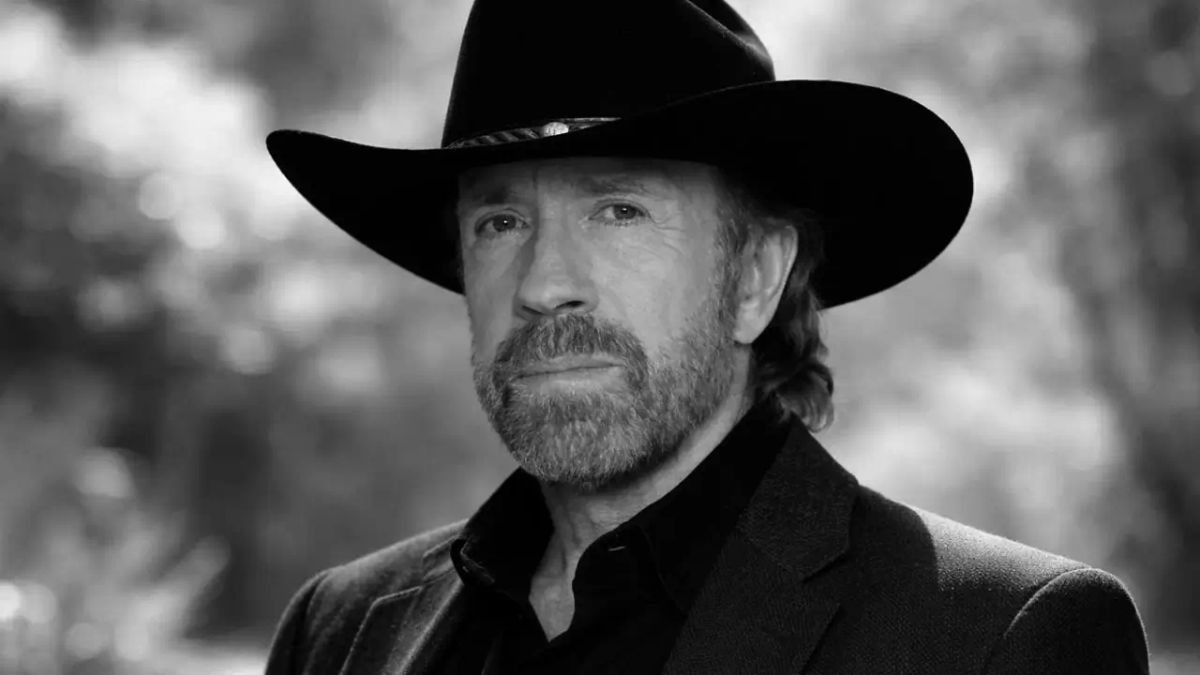Chuck Norris falleció a los 86 años rodeado de su familia y tras una breve hospitalización.