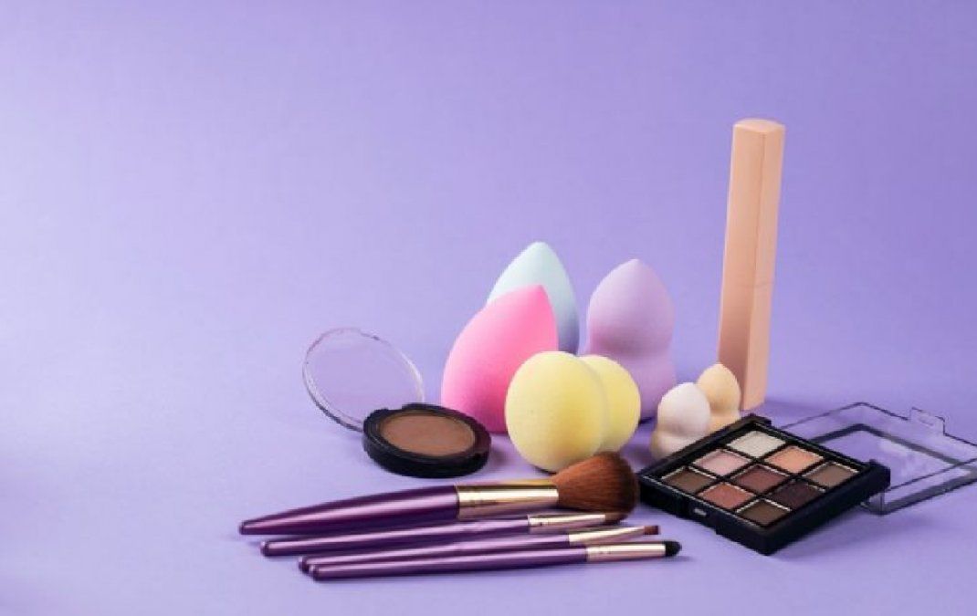 5 errores de maquillaje que te envejecen y acentúan las arrugas