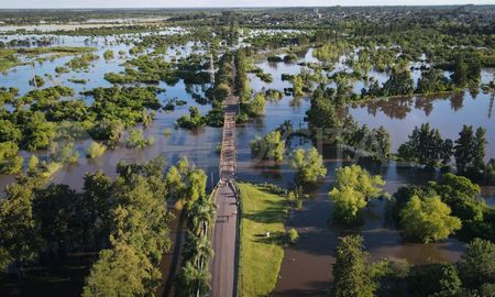 Varias localidades del norte de la provincia de Santa Fe siguen padeciendo las consecuencias del temporal, producto del fenómeno del Niño. Varias localidades del norte de la provincia de Santa Fe siguen padeciendo las consecuencias del temporal, producto del fenómeno del Niño.