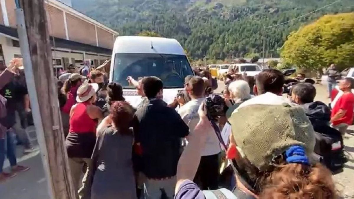 Las declaraciones se llevarán a cabo entre el 22 y el 26 de abril en la sede judicial y las citaciones fueron dirigidas a aquellas personas que se cree que tuvieron un papel activo en la agresión al vehículo en el que se trasladaba el jefe de Estado en aquella visita a la Patagonia.