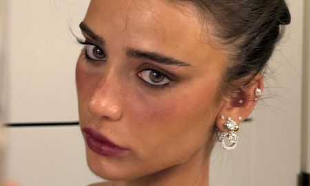 El Toasty makeup resalta la piel con un efecto cálido y luminoso, ideal para la primavera. El Toasty makeup resalta la piel con un efecto cálido y luminoso, ideal para la primavera.