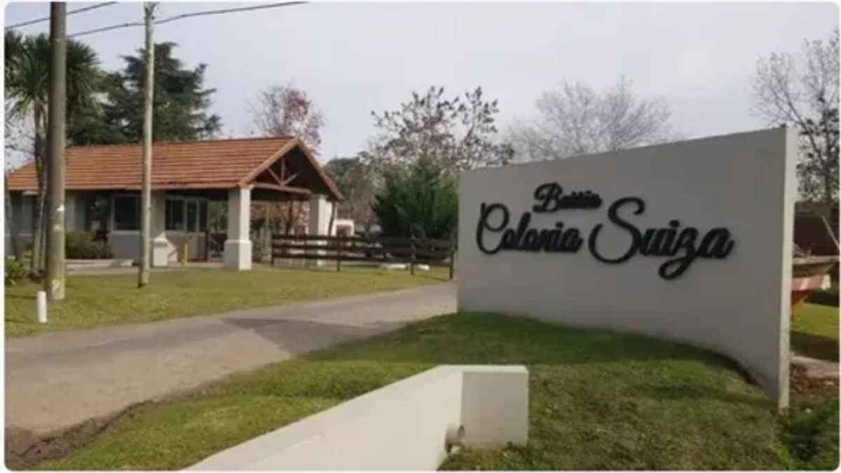 Ocurrió en un complejo de cabañas. La víctima sufrió varios golpes y puñaladas.