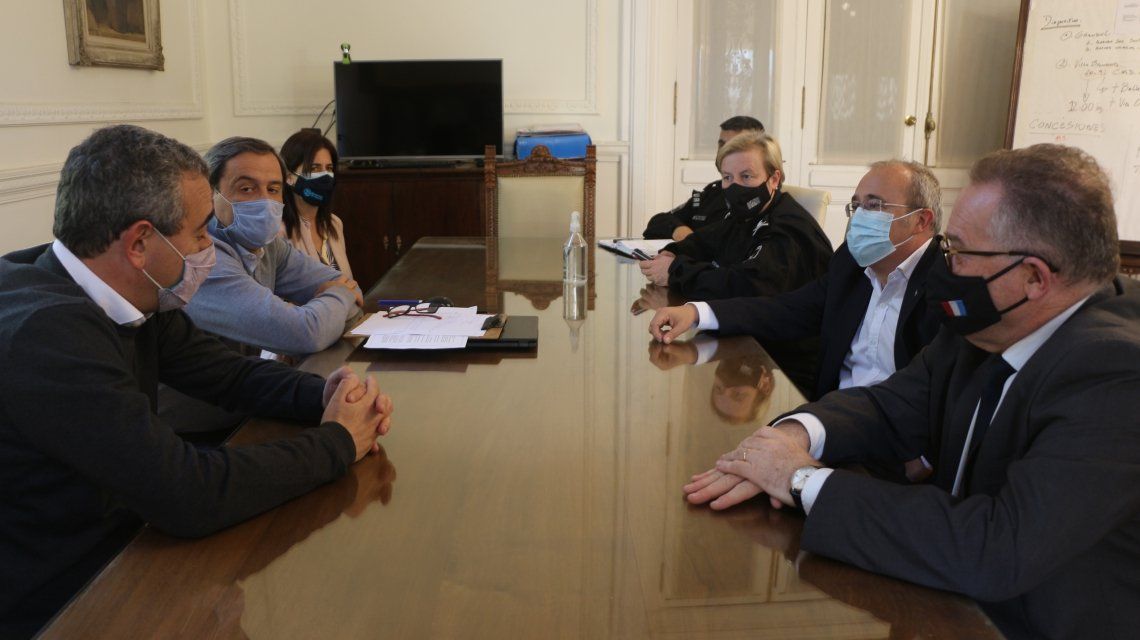 El ministro de Seguridad Jorge Lagna se reunió este lunes con el intendente de Rosario Pablo Javkin.